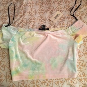 suede below shoulder crop top